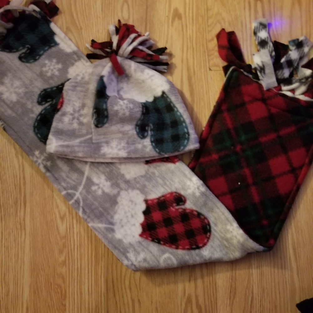 Hand made hat and scarf set